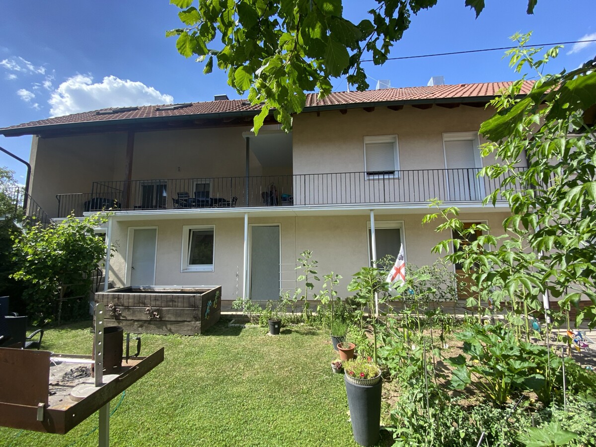 Gepflegtes Zweifamilienhaus in Eußenheim mit Ausbaureserve im Dachgeschoss