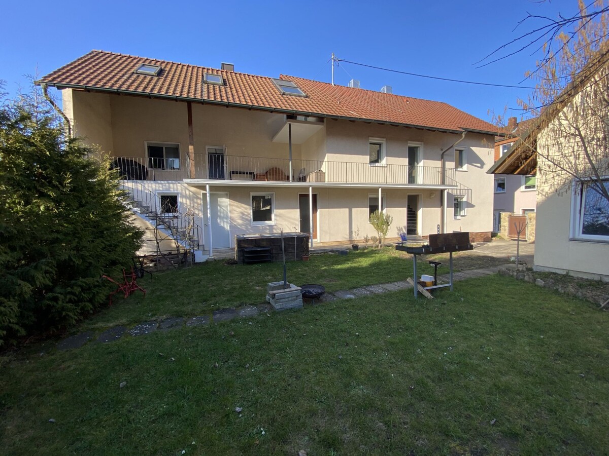 Gepflegtes Zweifamilienhaus in Eußenheim mit Ausbaureserve im Dachgeschoss