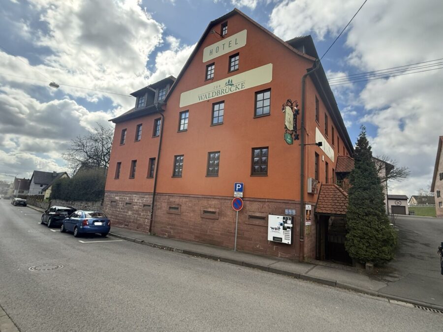 Straßenansicht
