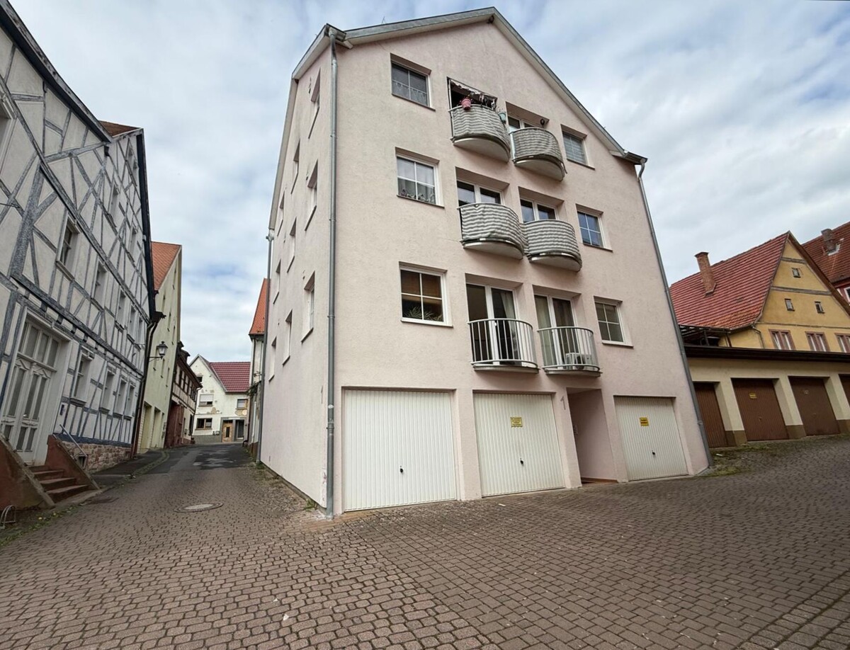 Wohnen im historischen Altort von Lengfurt – 3-Zimmer-Kapitalanlage mit Garage