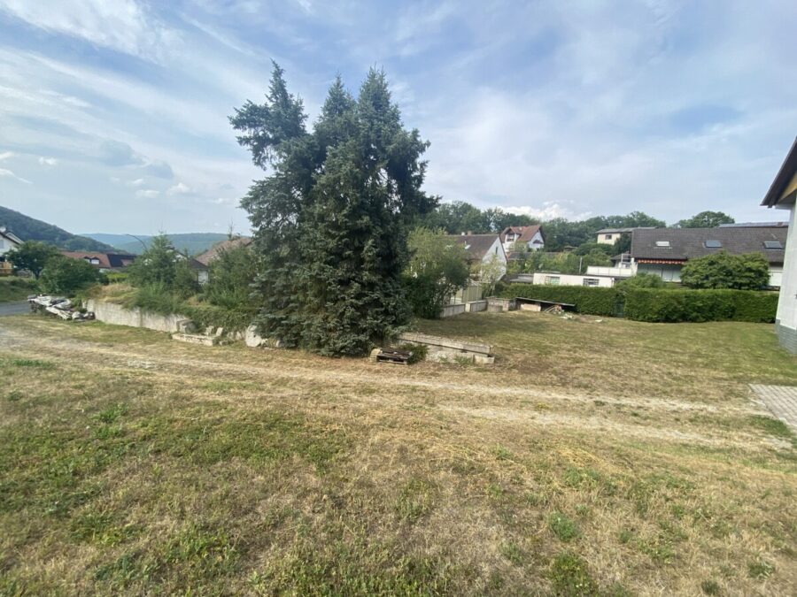 Grundstück